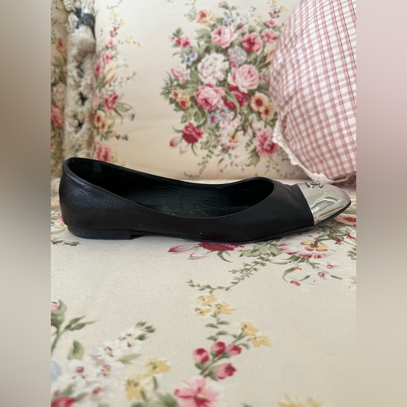Authentic Chanel Ballet Flats. - Picture 2 of 7